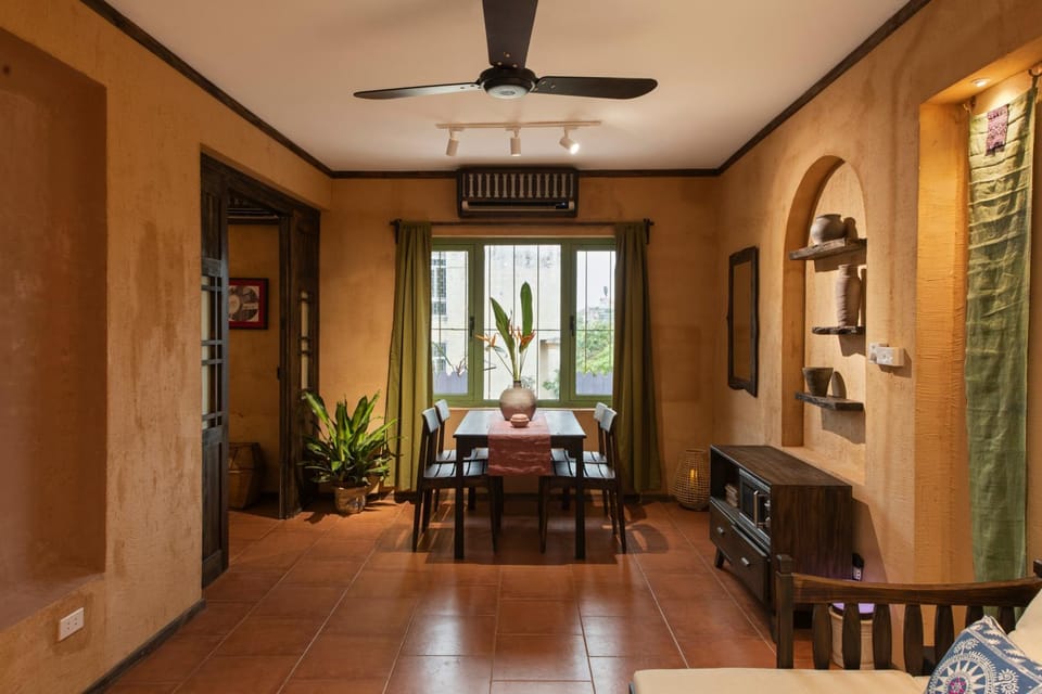 Seating area, Dining area