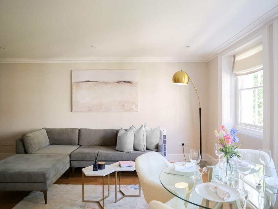 Upscale Apartment in a Prestigious Area Apartment in City of Westminster