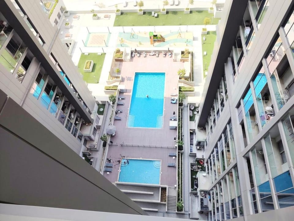 Fast Wi-fi Netflix Cozy 1BR Flat Near Downtown Dubai Apartment in Dubai