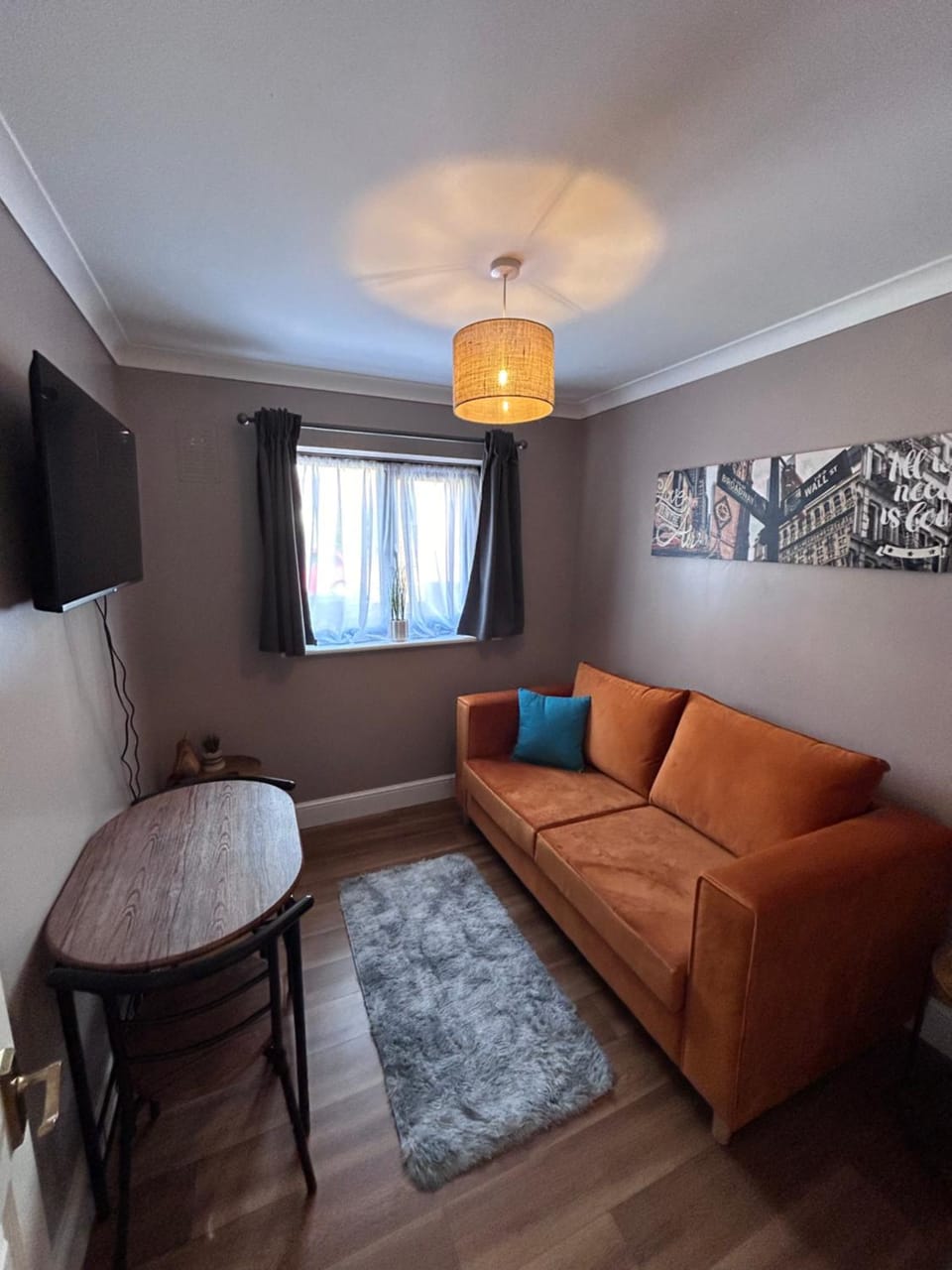 TV and multimedia, Living room, Seating area