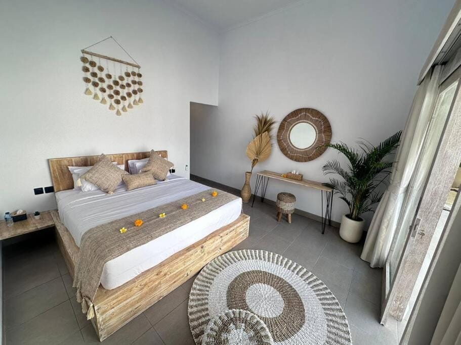 Bed, Photo of the whole room, Bedroom, air conditioner