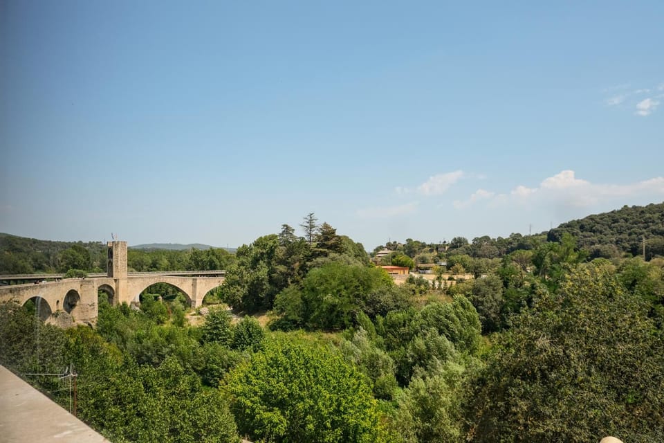 L'ÀTIC DEL PORTALET - Vistas al puente de Besalú Apartment in Garrotxa