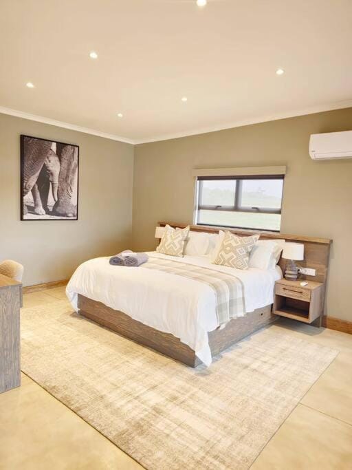 Simbini Sunset Cottage Chalet in South Africa