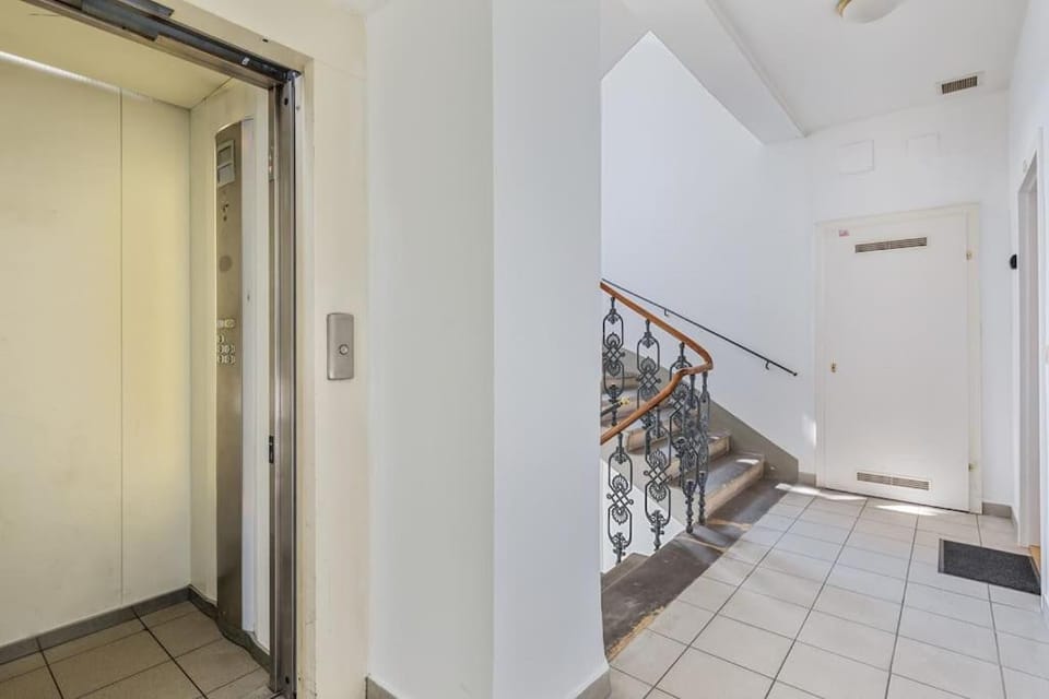 Anthrazit Oasis near Center Shoppingstreet 3 room Apartment in Vienna