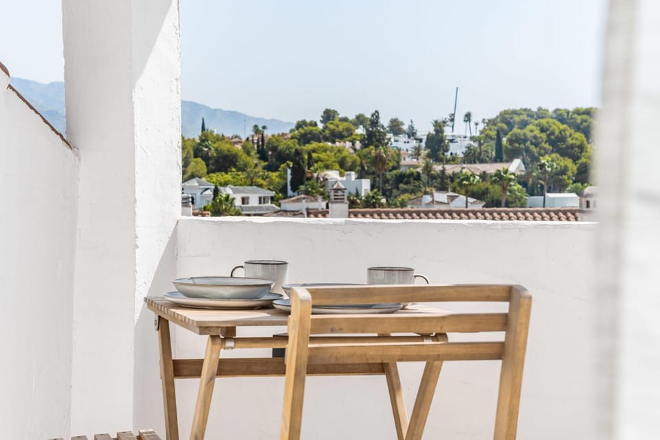 Balcony/Terrace, Mountain view