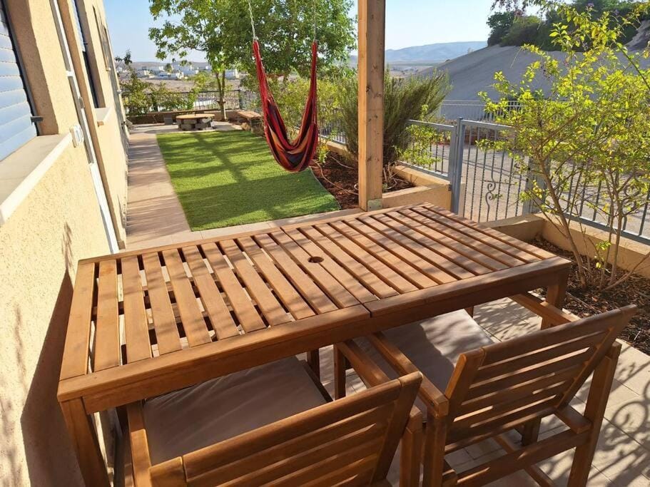Garden, View (from property/room), Balcony/Terrace