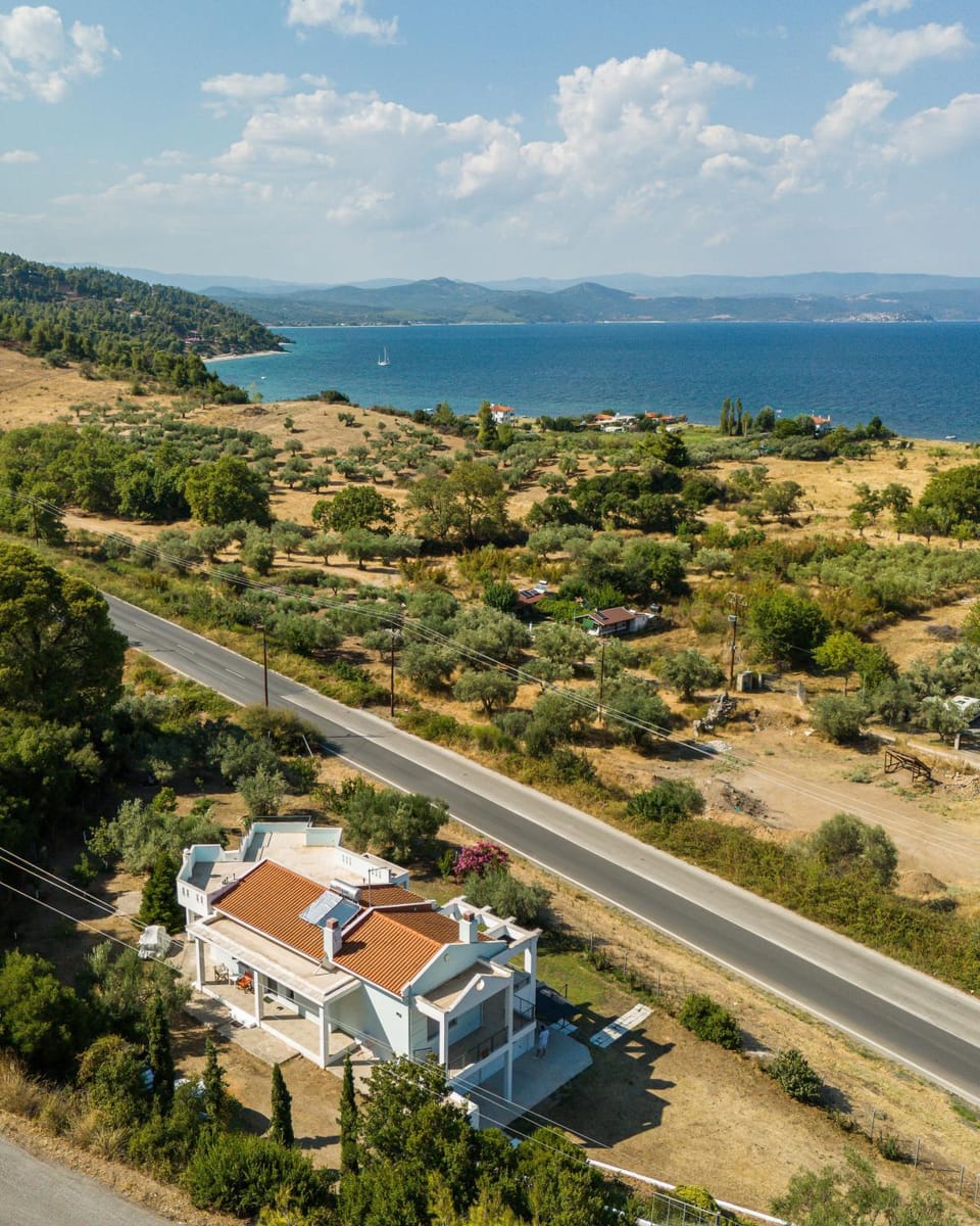 Property building, Natural landscape, Bird's eye view, Sea view