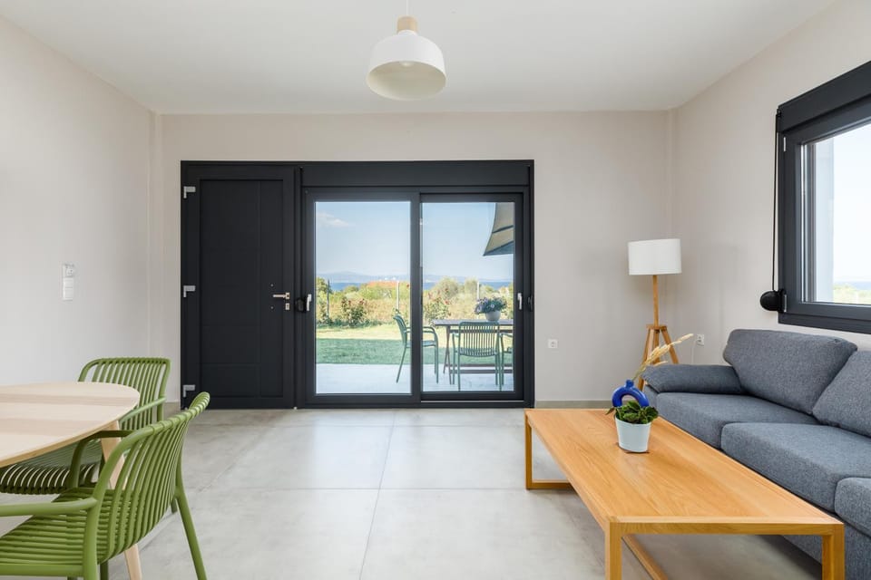 View (from property/room), Living room, Seating area