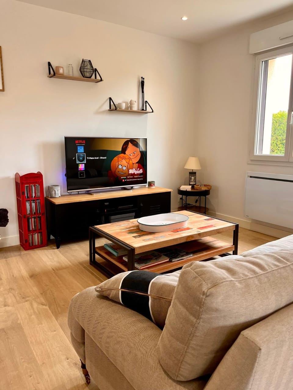 Communal lounge/ TV room