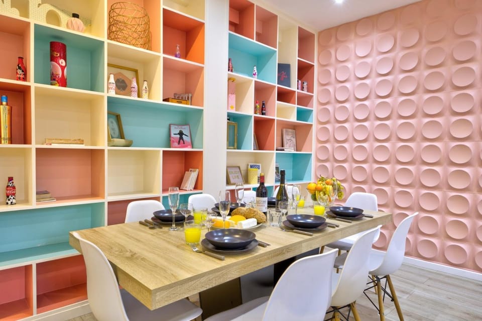 Food and drinks, Dining area