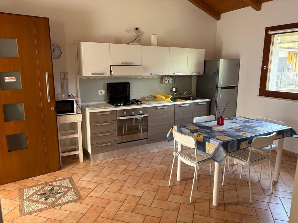 Kitchen or kitchenette, kitchen