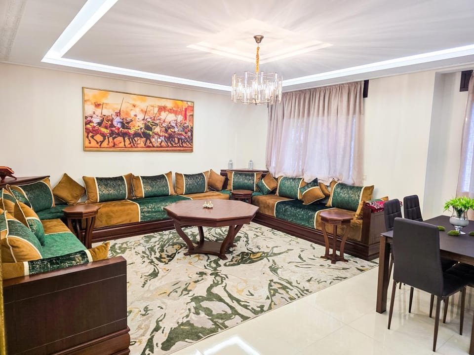 Living room, Seating area