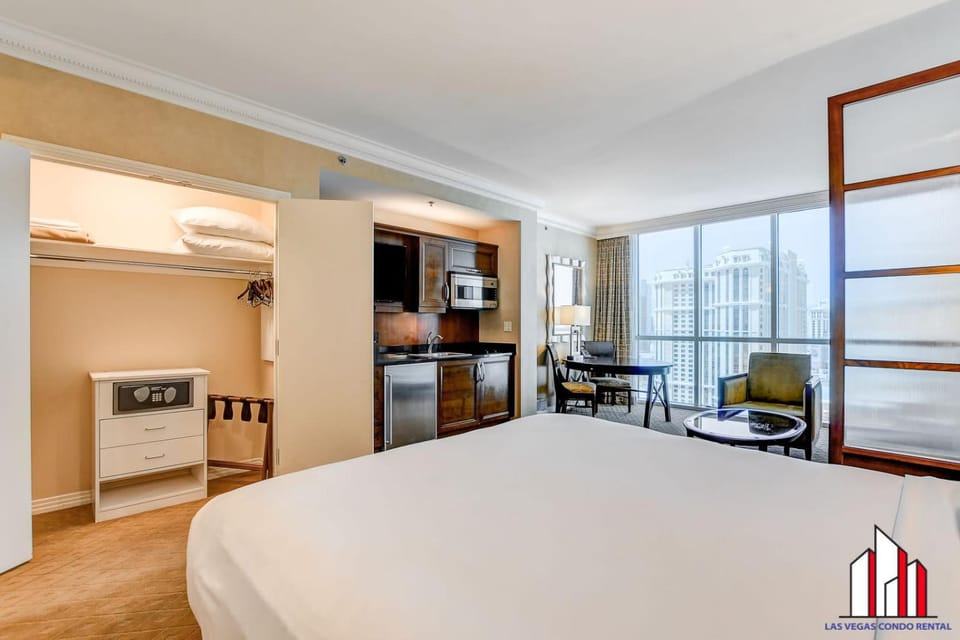 MGM Signature-25-611 Strip View Jacuzzi Studio House in Las Vegas Strip