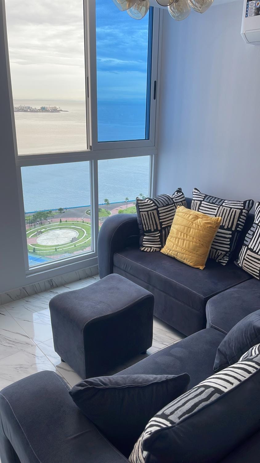 Living room, Sea view