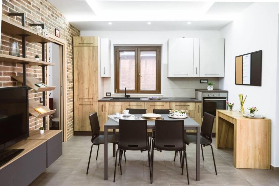 Property building, Kitchen or kitchenette, Living room