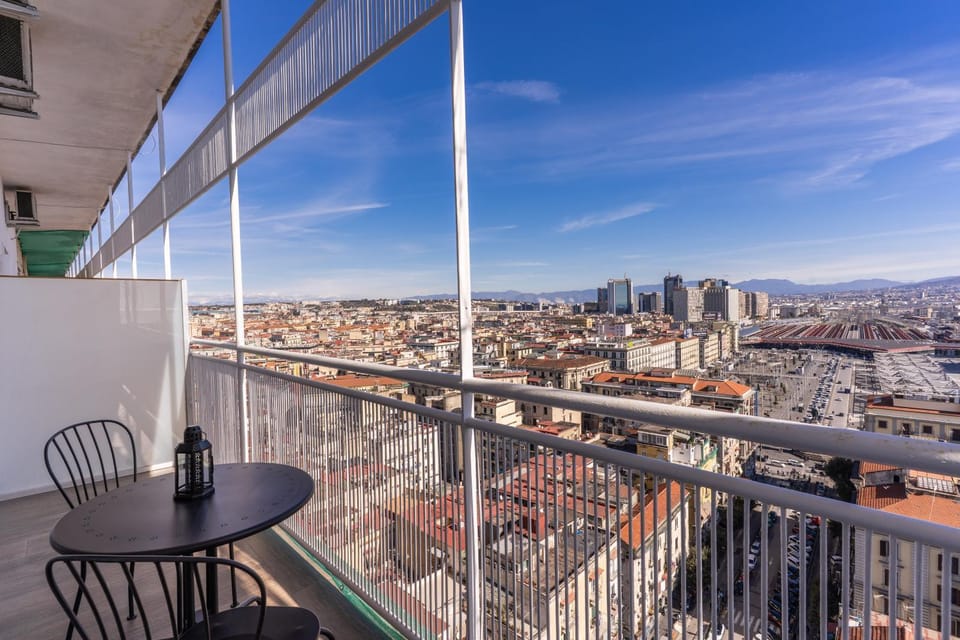 Balcony/Terrace, City view