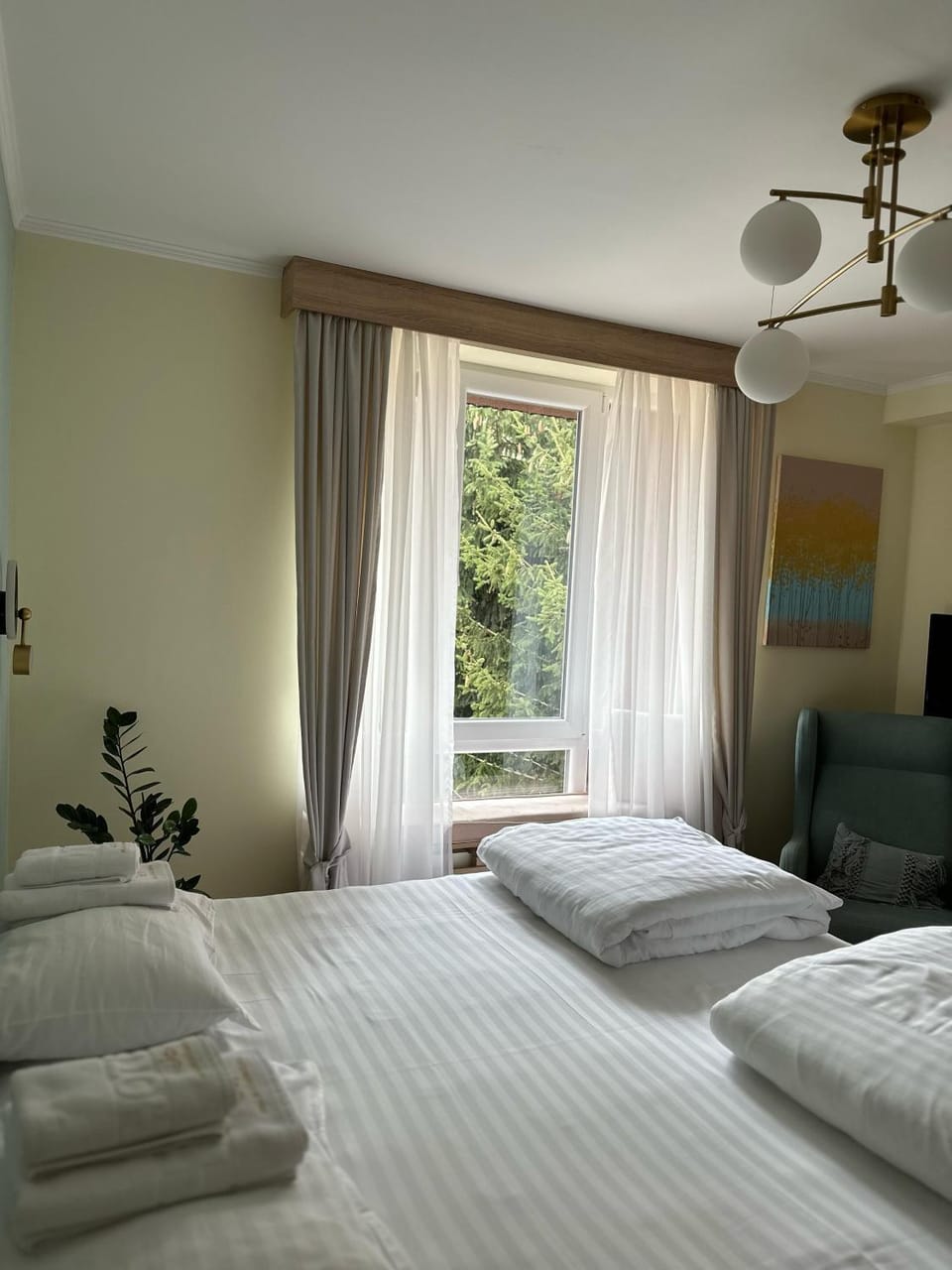 Property building, Bed