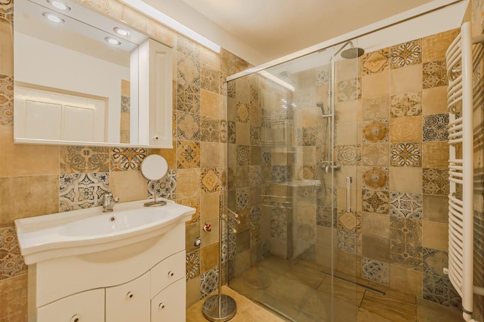 Shower, Bathroom, Bath