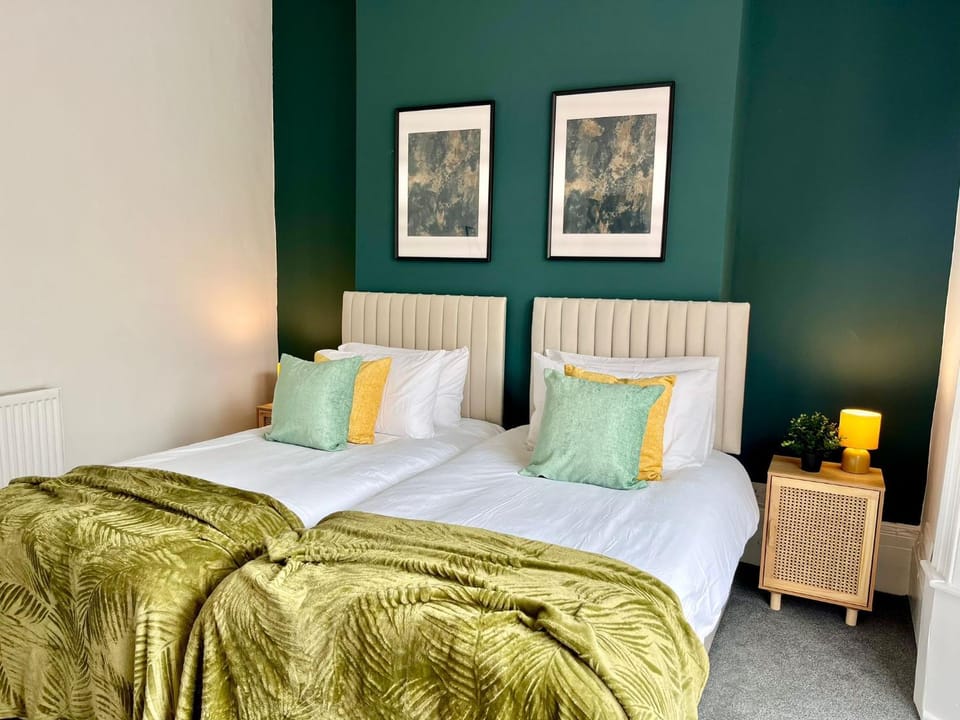 Cozy 2 BR apartment perfect for family friends Apartment in Sunderland