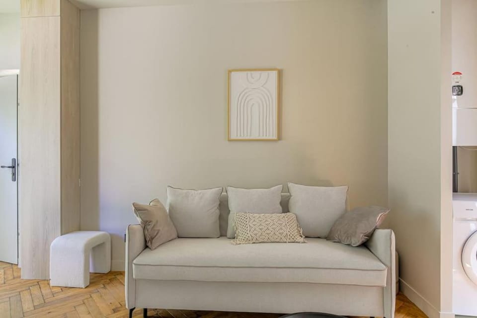 Bel appartement lumineux, deux pièces, Ecully Apartment in Lyon