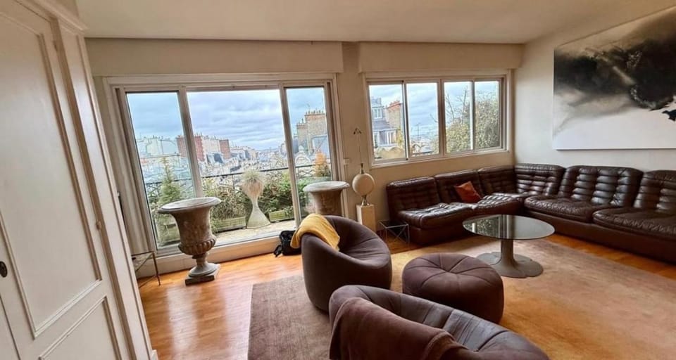 Champs Elysees Apartment in Paris