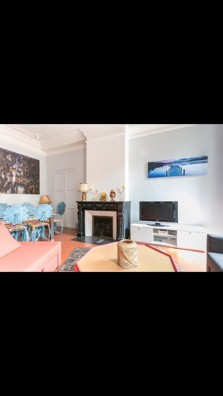 TV and multimedia, Living room, Dining area