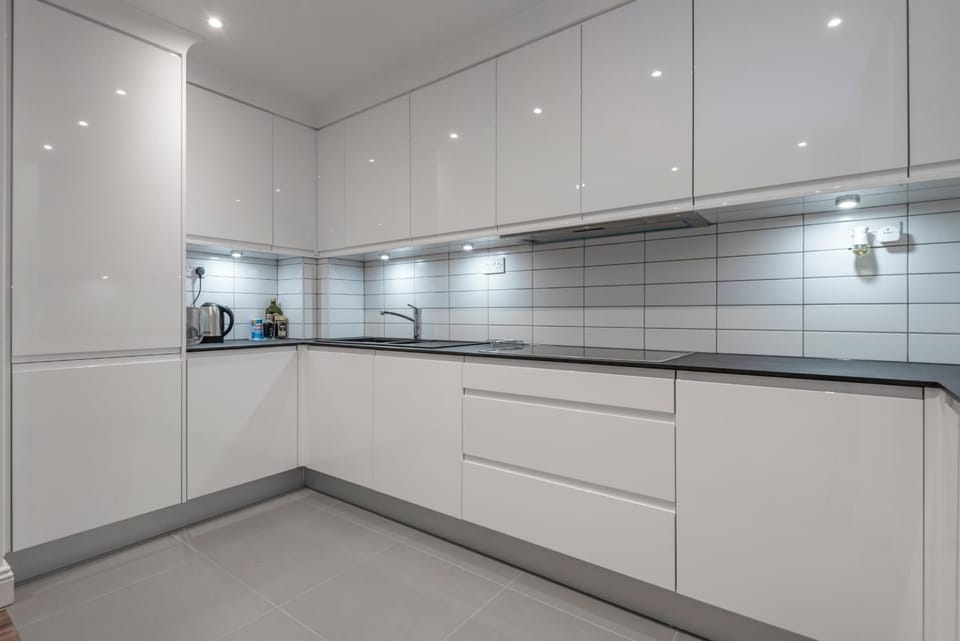 Kensington Tower Apartment in City of Westminster