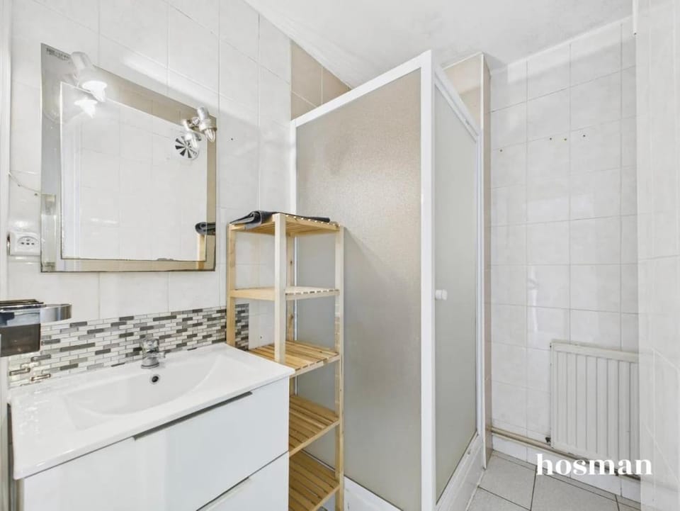 Shower, Bathroom, towels