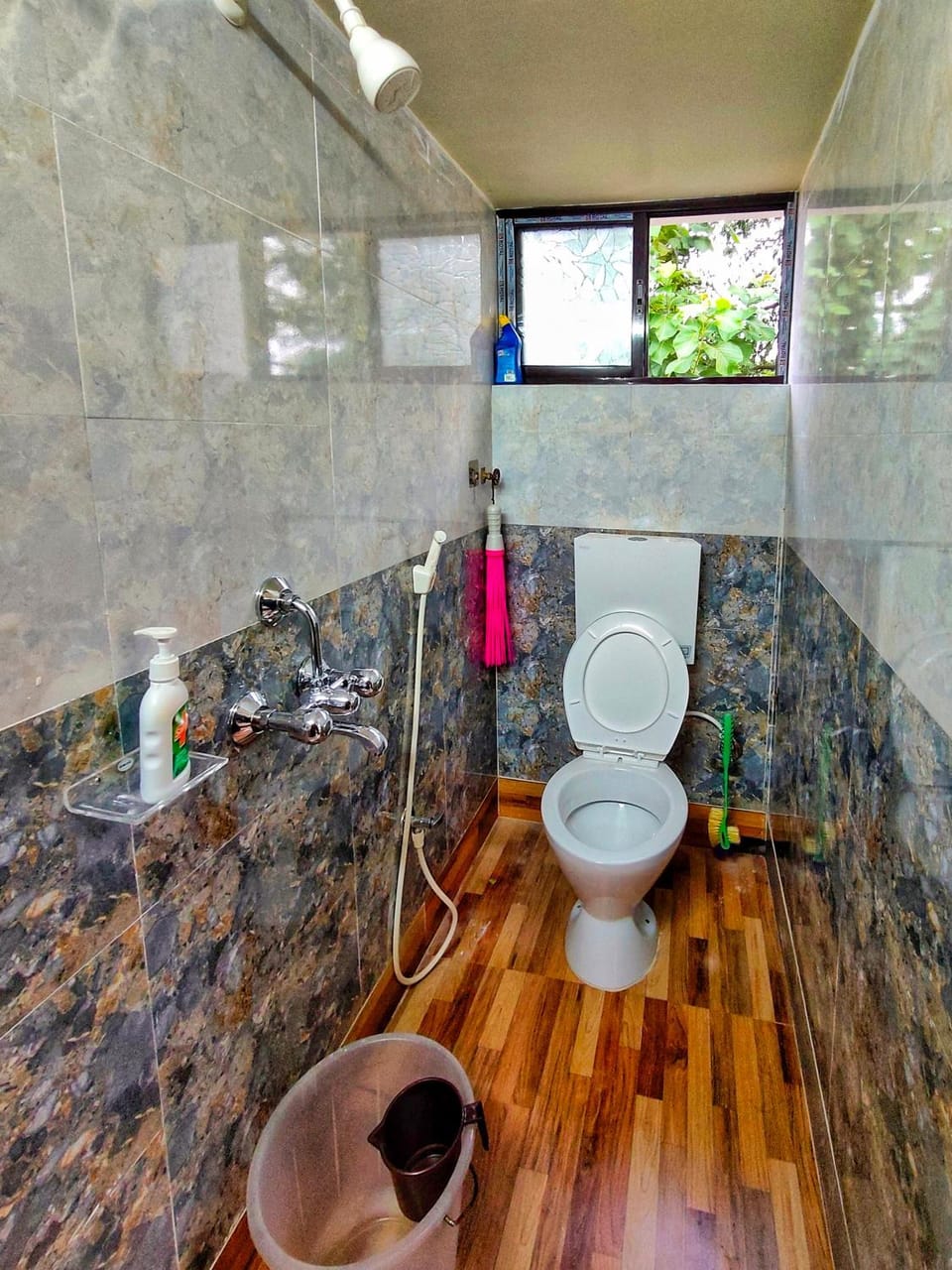 Shower, Toilet, Bathroom, bidet, towels