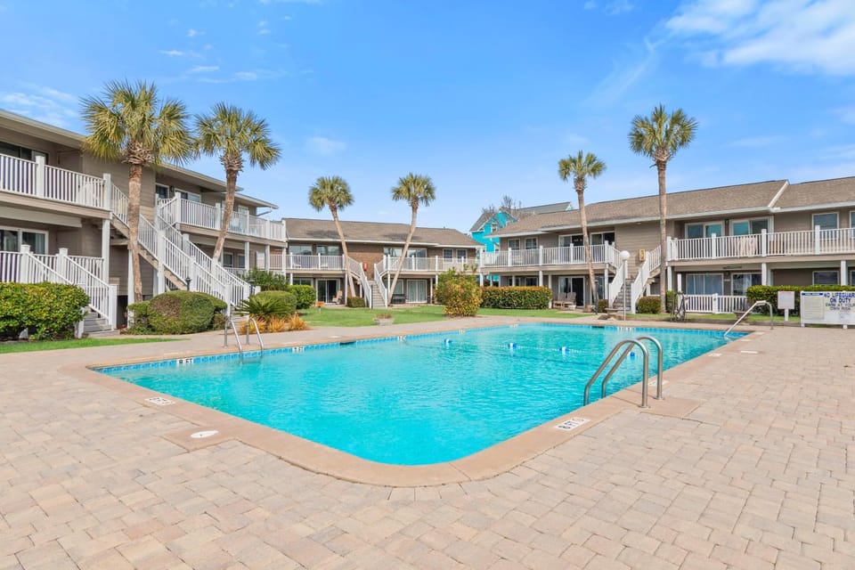 Floral Villa Unit D-16 House in Surfside Beach