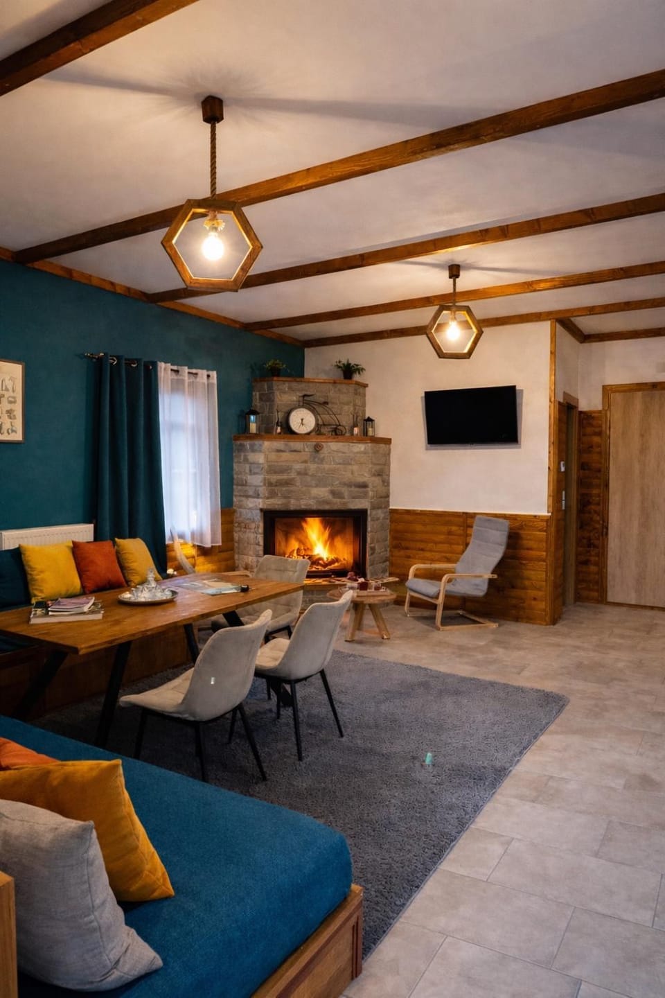 Living room, Seating area, Dining area, flat iron