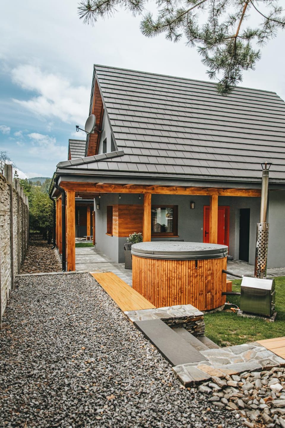 Property building, Hot Tub