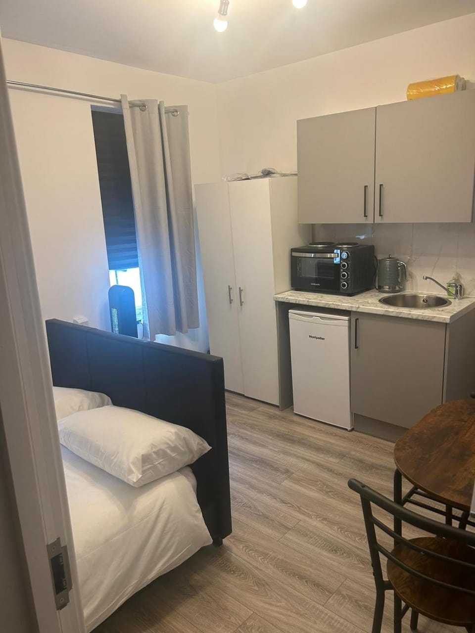 Cosy studio flat in Teddington Apartment in Twickenham