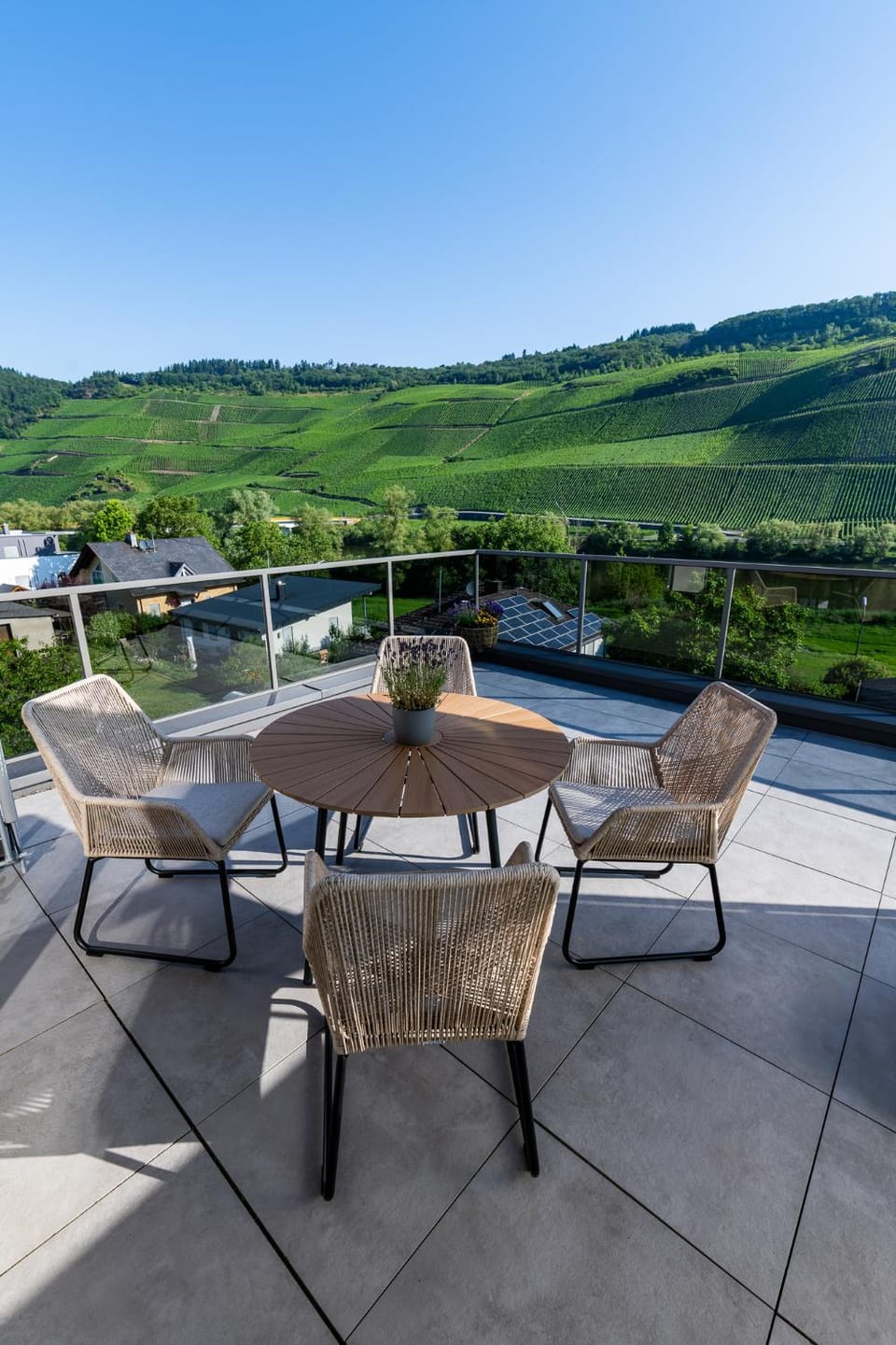 Natural landscape, View (from property/room), Balcony/Terrace, Seating area, Dining area, Mountain view