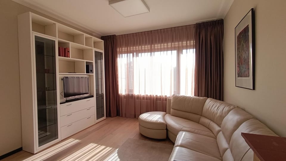 Communal lounge/ TV room, TV and multimedia, Living room