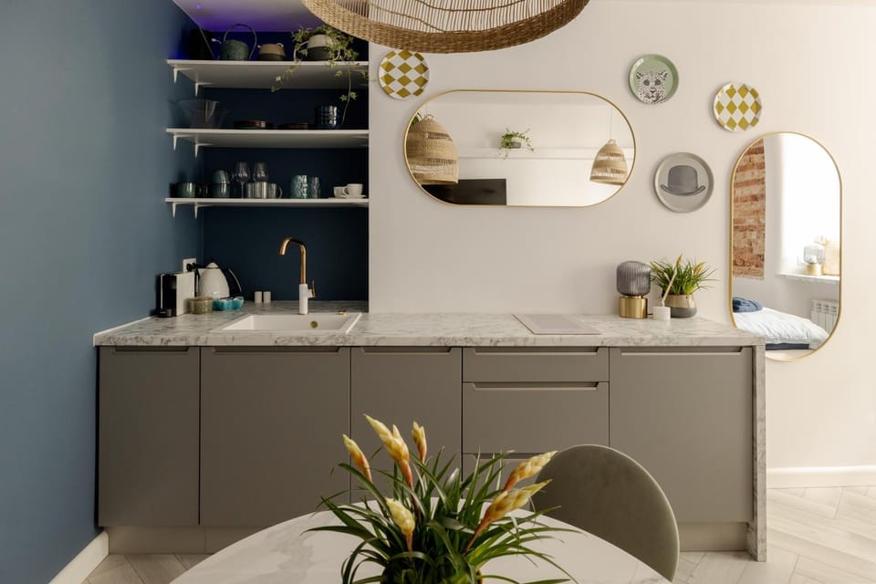 Kitchen or kitchenette
