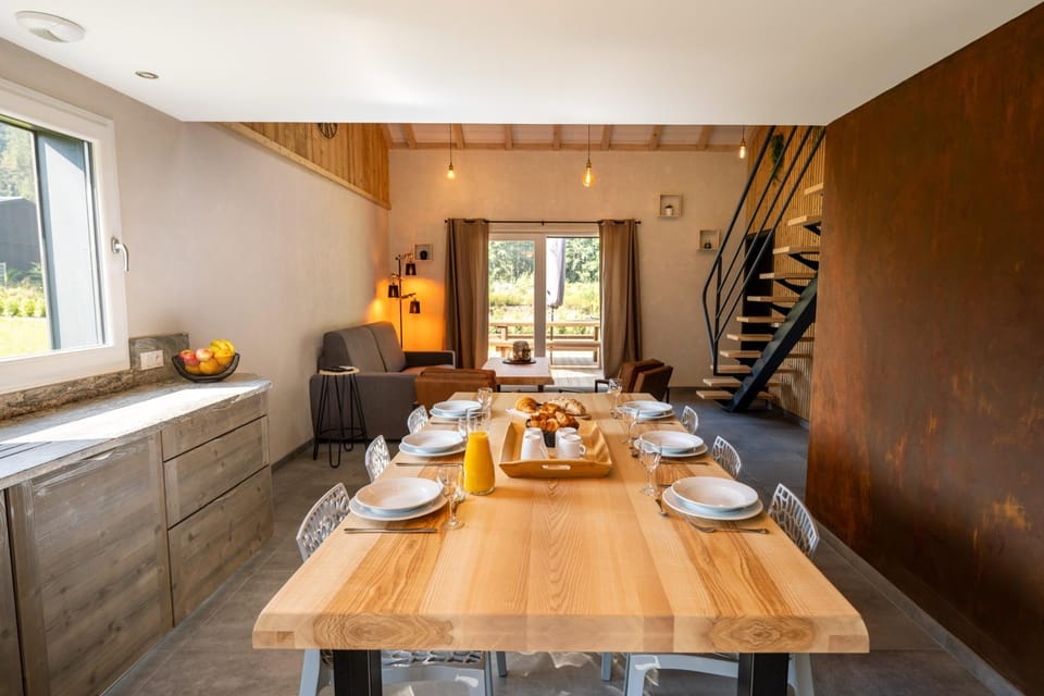 Kitchen or kitchenette, Living room, Dining area