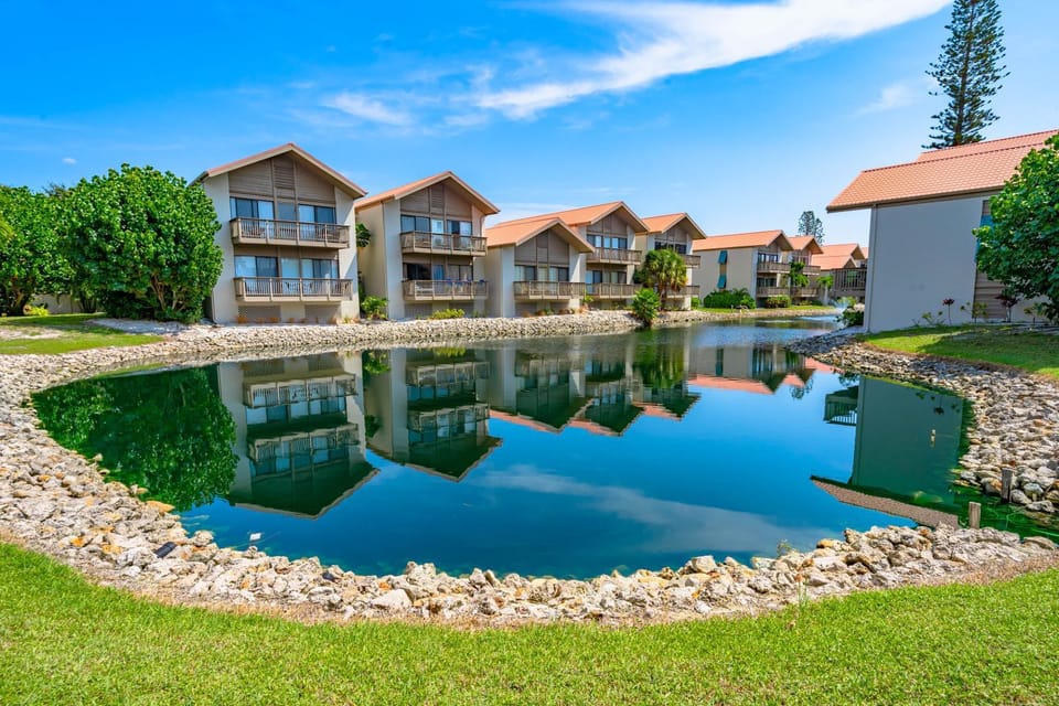 Property building, Day, Lake view