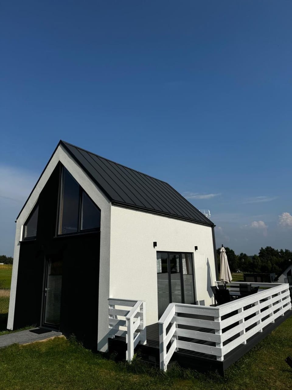 Domek nad jeziorem Raduńskim House in Pomeranian Voivodeship