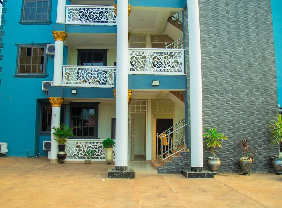 Opheboat Villa and Cuisine Services Apartment hotel in Accra
