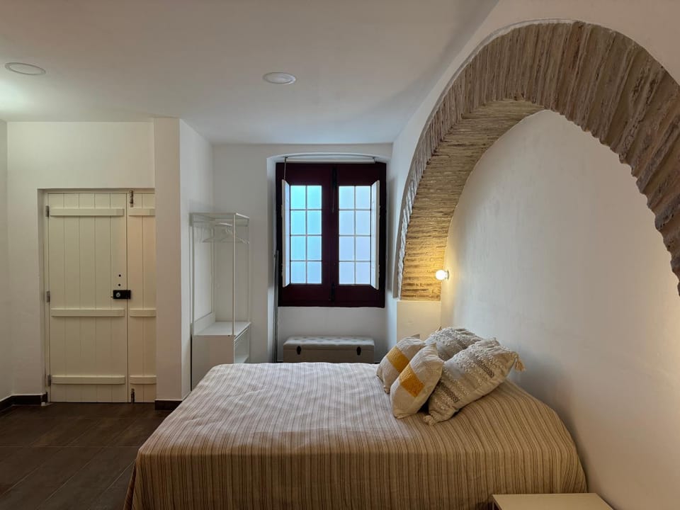 Bed, Photo of the whole room, Bedroom, wardrobe