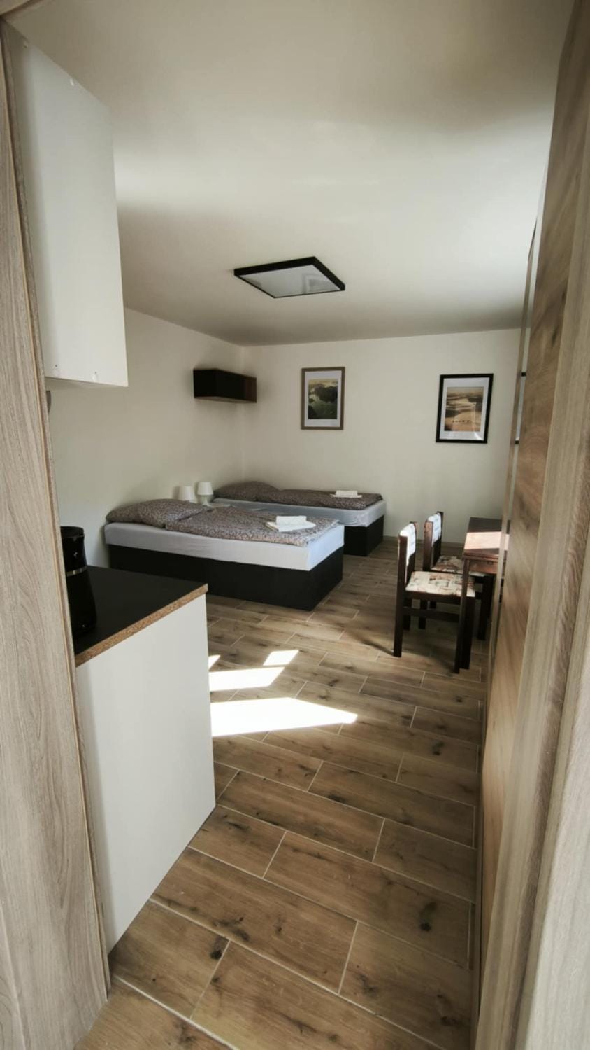 Kitchen or kitchenette, Photo of the whole room, Bedroom