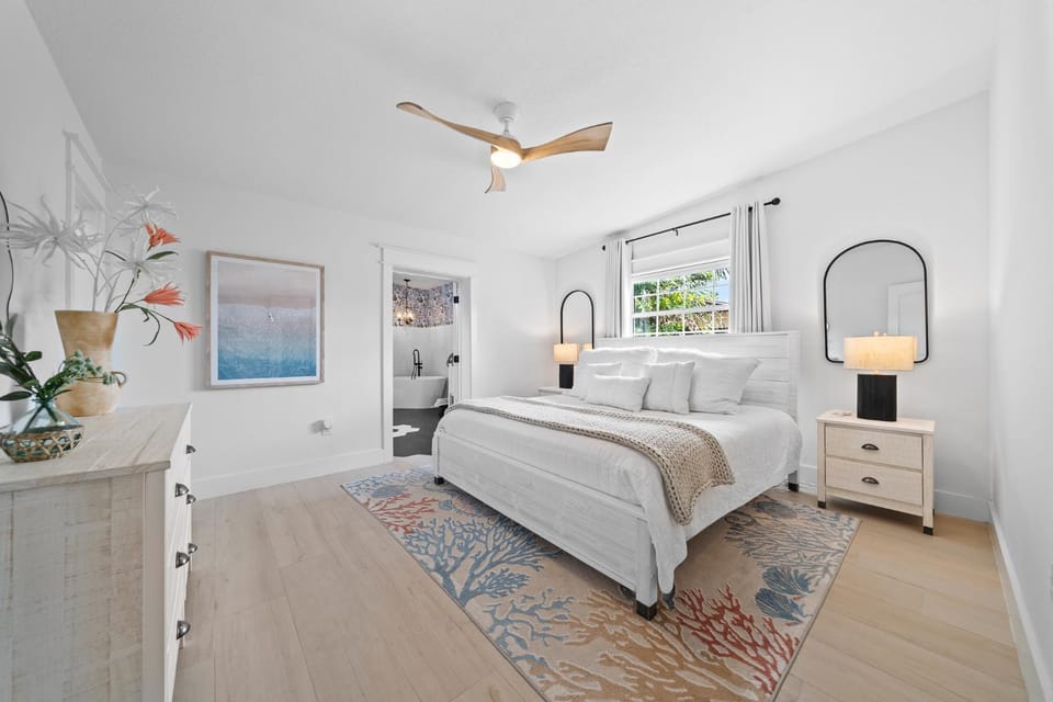 The Cocoa Plum - A Quiet Riverfront Pool Home Near Beach House in Cocoa Beach