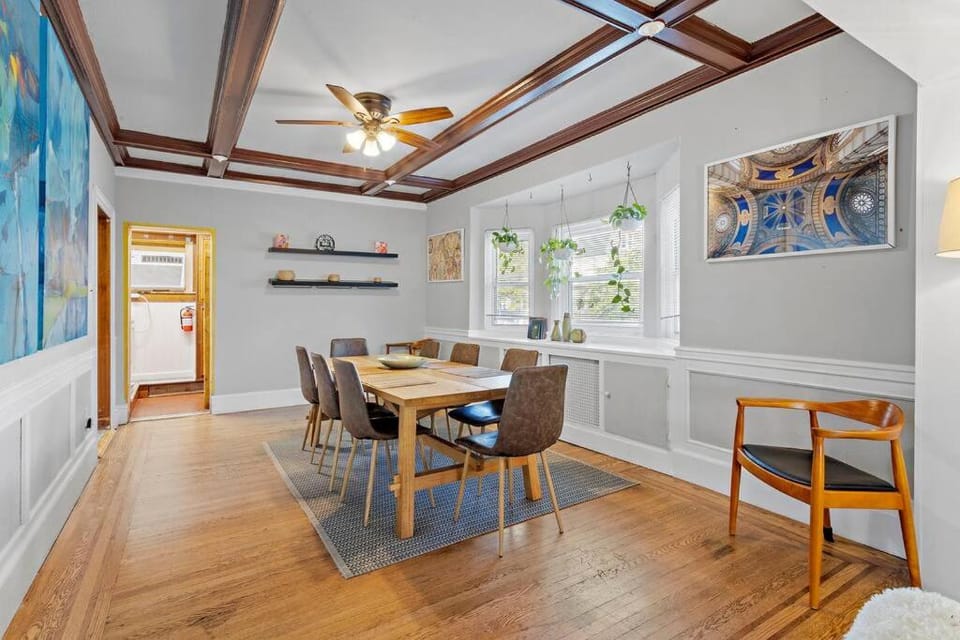 1 Block to Beach - 8BR 5BA Modern Historic Home House in Ventnor City