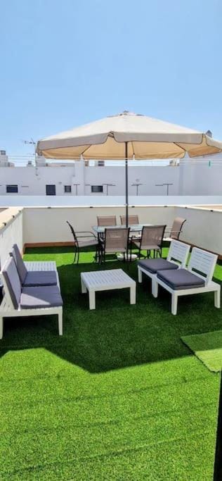 Patio, Day, Natural landscape, Balcony/Terrace, Swimming pool, sunbed