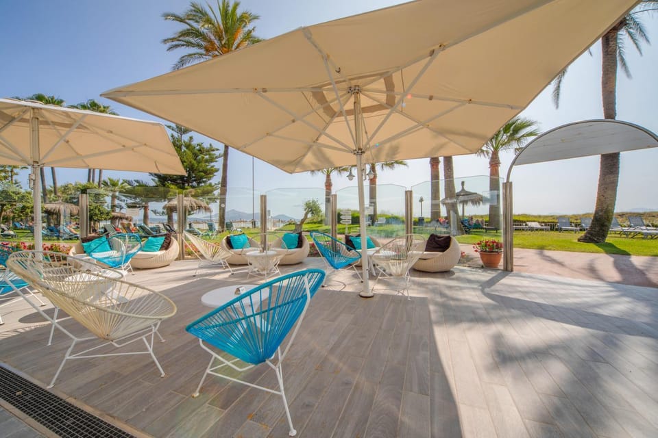 Lounge or bar