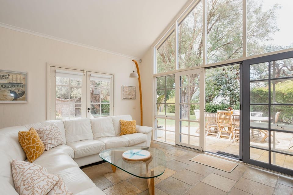 Portsea Hideaway Classic Style House in Portsea