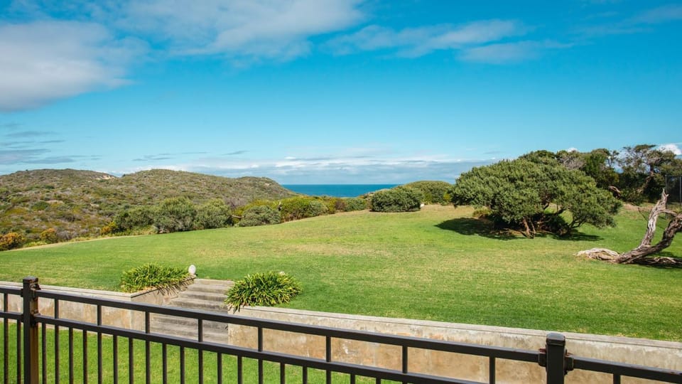 Sky High Majestic Views House in Portsea