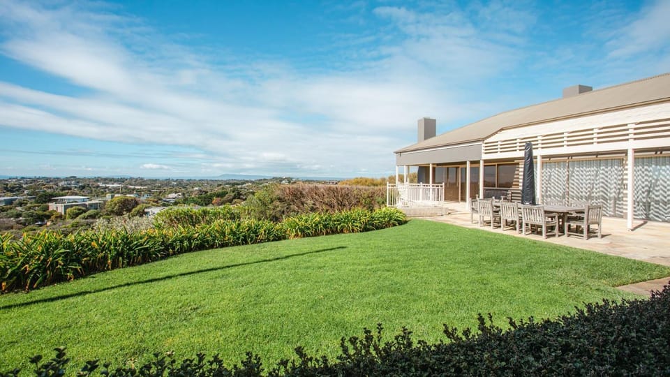Sky High Majestic Views House in Portsea