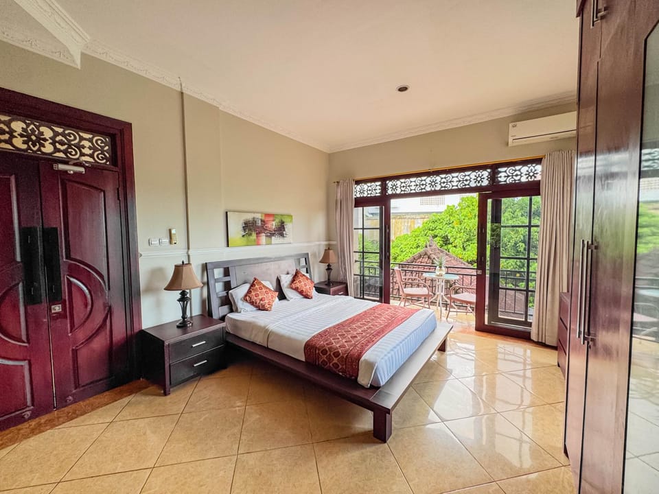 Bed, View (from property/room), Balcony/Terrace, Photo of the whole room, Bedroom, wardrobe